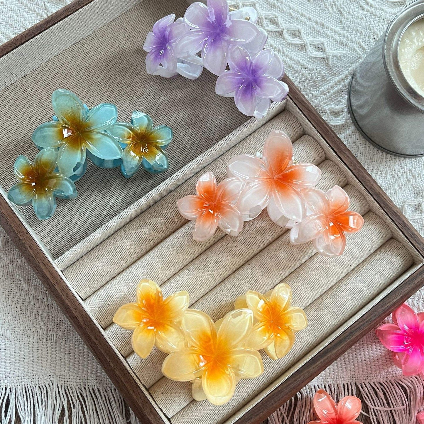 pinza hawaiana en flores triple, codigo JH-11138