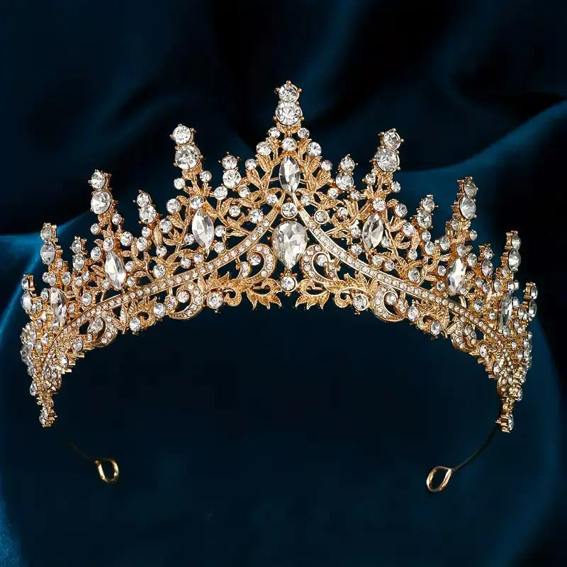 coronas y joyería para cabello