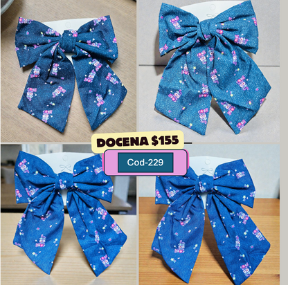 Moño corto azul con decoracion de niña, codigo a229